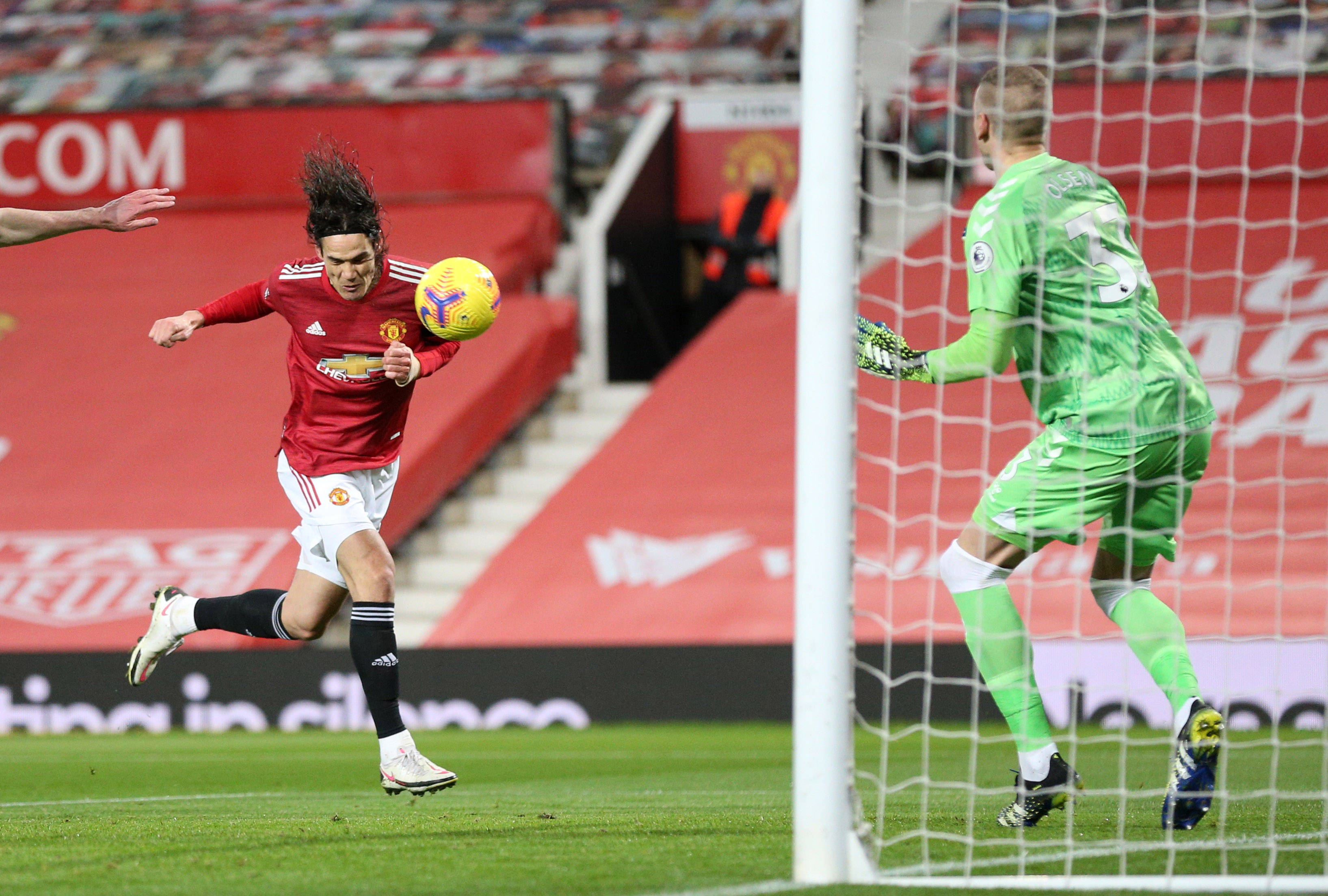 关于穆古鲁扎连续十五场比赛得分超过精彩发挥，曼联挑战极限！的信息